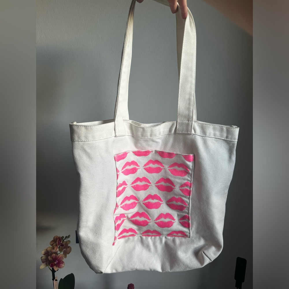 Pink neon lip printed tote bag